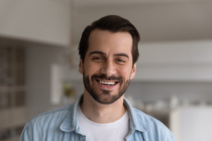 Close,Up,Headshot,Portrait,Of,Smiling,30s,Caucasian,Man,Look
